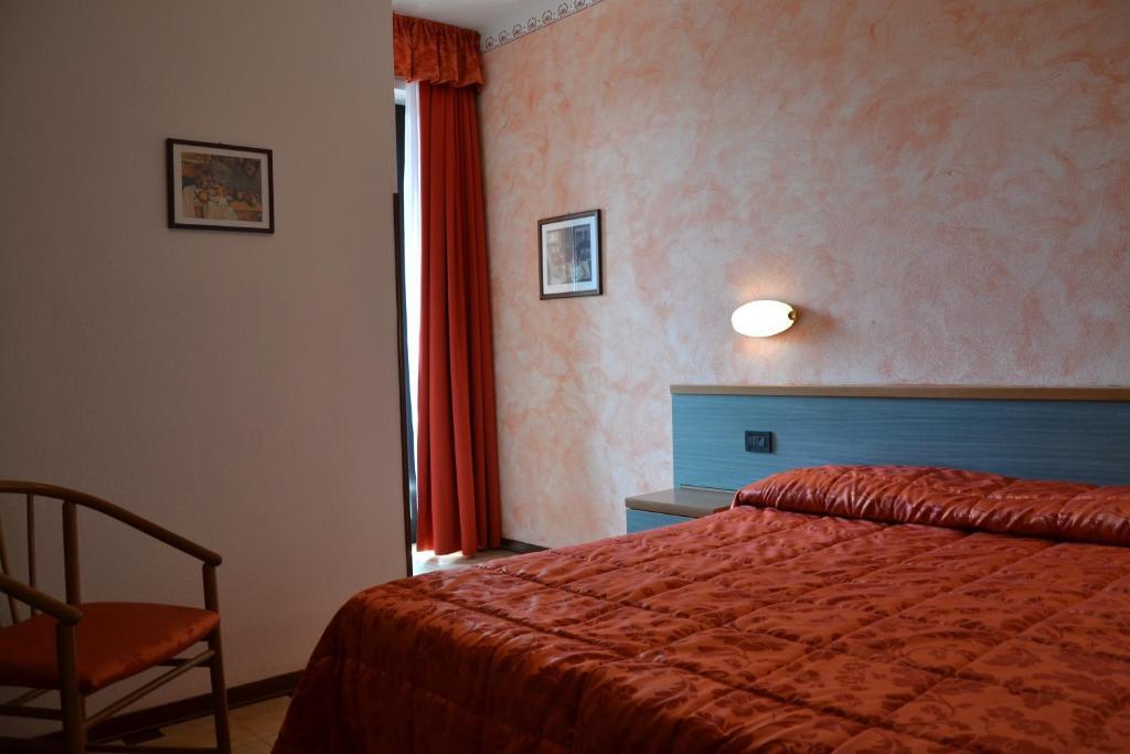 Hotel Dolci Colli Peschiera del Garda Pokoj fotografie